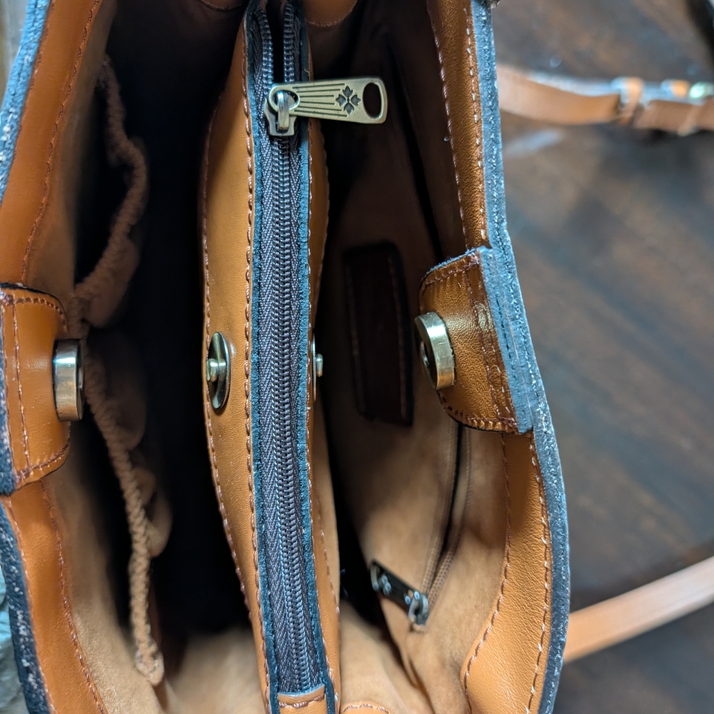 Patricia Nash Tan Embossed Floral Leather Crossbody - Picture 3 of 7